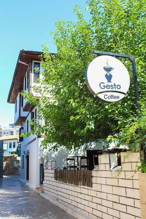 White City Pension Αττάλεια